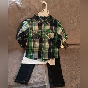 🚨Sale🚨Must go!! Toddler Polo set. New with tag. Size 3T. 3 piece set.